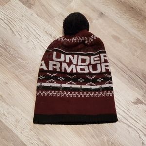 Under Armour pom beanie